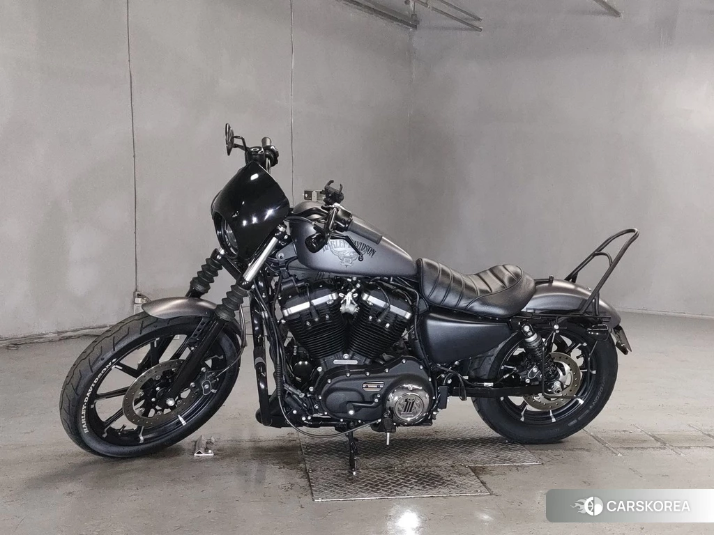 Проданный Harley-Davidson Sportster XL883N 2017 из Японии