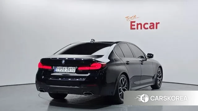 BMW 5 Series (G30) id 3348165 из Кореи 12