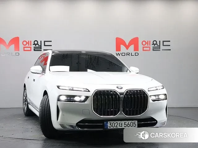 BMW 7 Series (G70) id 3639185 из Кореи 12