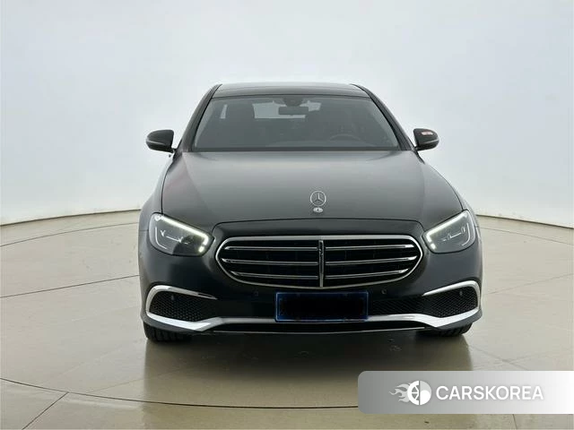 Mercedes-Benz E-class 2023 Черный из Китая, фото 6