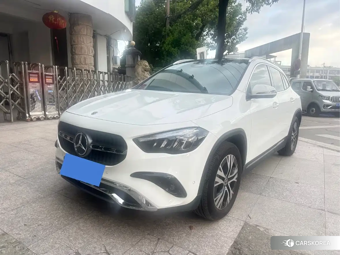 Mercedes-Benz GLA 2024 Белый из Китая, фото 2