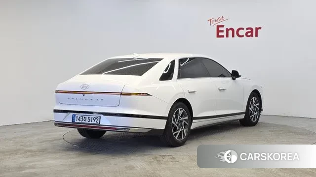 Hyundai Grandeur (GN7) id 3634508 из Кореи 12