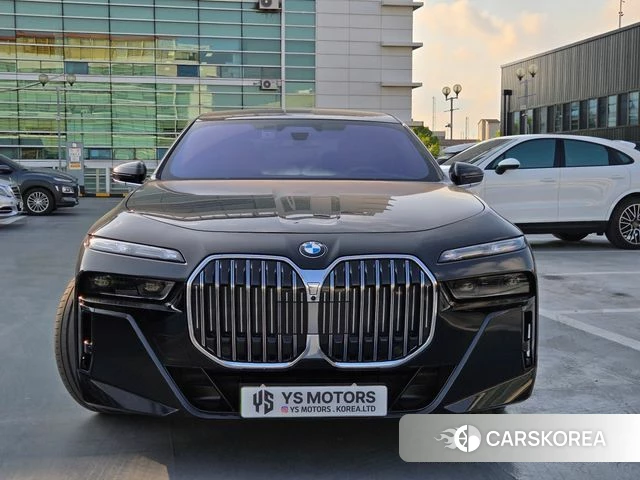 BMW 7 Series (G70) id 4380991 из Кореи 8