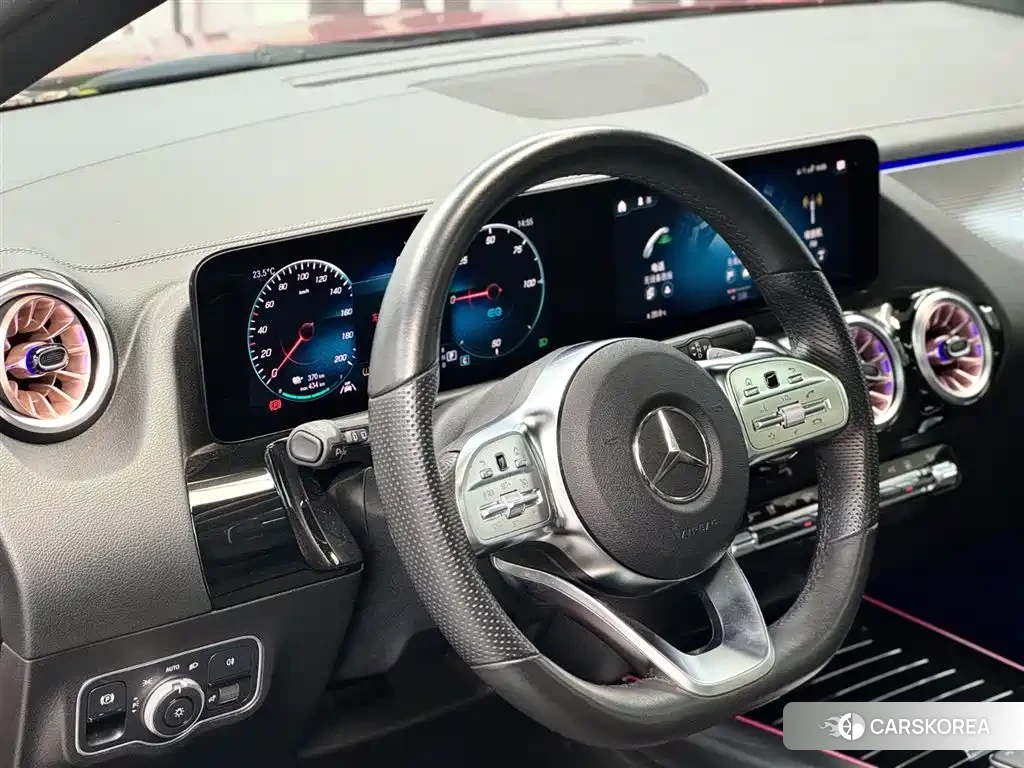 Mercedes-Benz EQA 2024 Red/purple из Китая, фото 5
