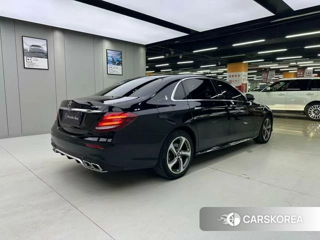 Mercedes-Benz E-class 2018 Черный из Китая, фото 2