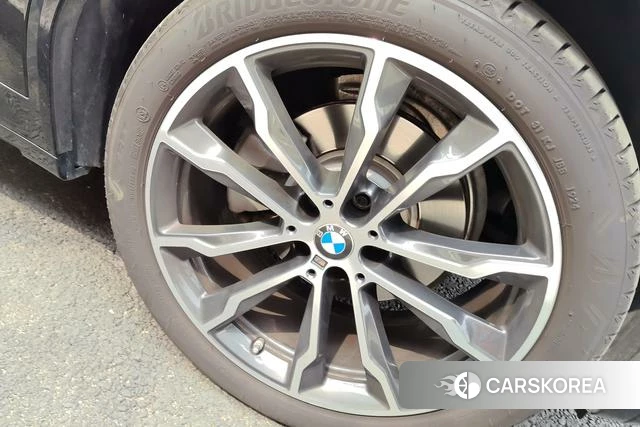 BMW X3 id 4275610 из Китая 9