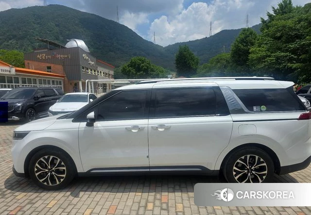 Kia Carnival 4th generation 2022 Белый из Кореи, фото 2