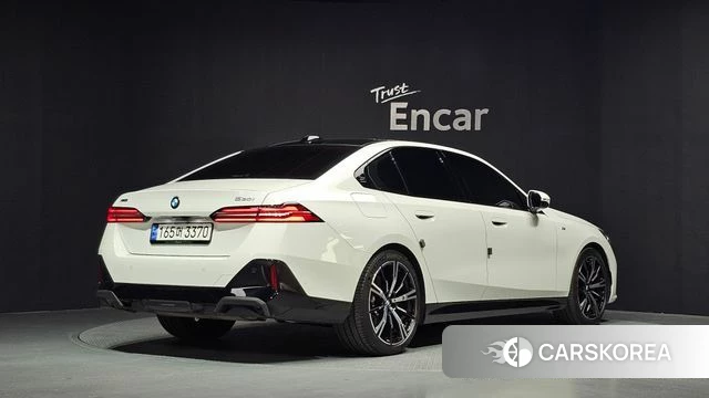 BMW 5 Series (G60) id 4757632 из Кореи 12