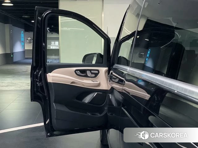 Mercedes-Benz V-class id 4263809 из Китая 12