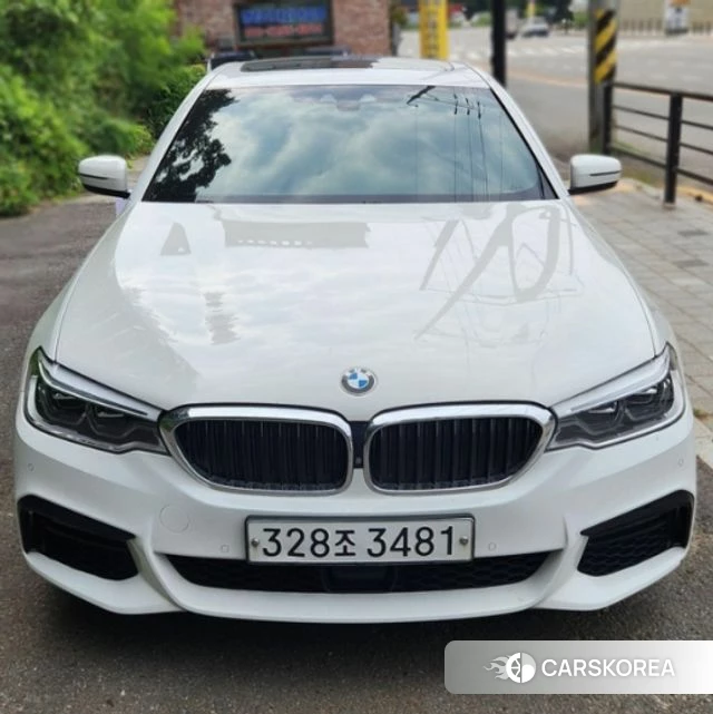 BMW 5 Series (G30) id 4914492 из Кореи 9