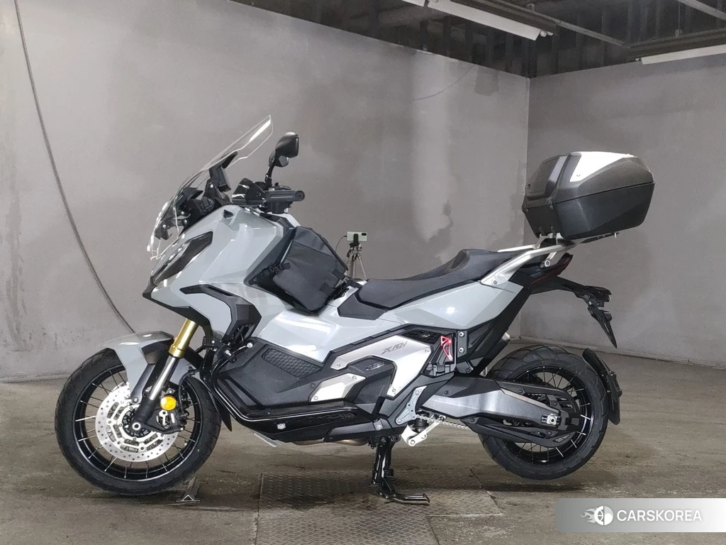 Проданный Honda X-ADV 750 2022 из Японии