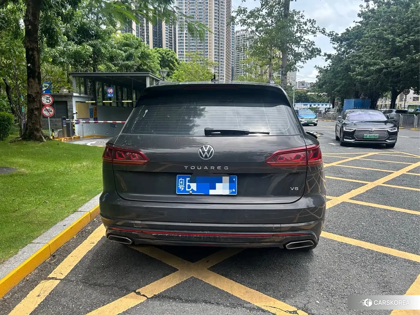 Volkswagen Touareg 2021 Черный из Китая, фото 5