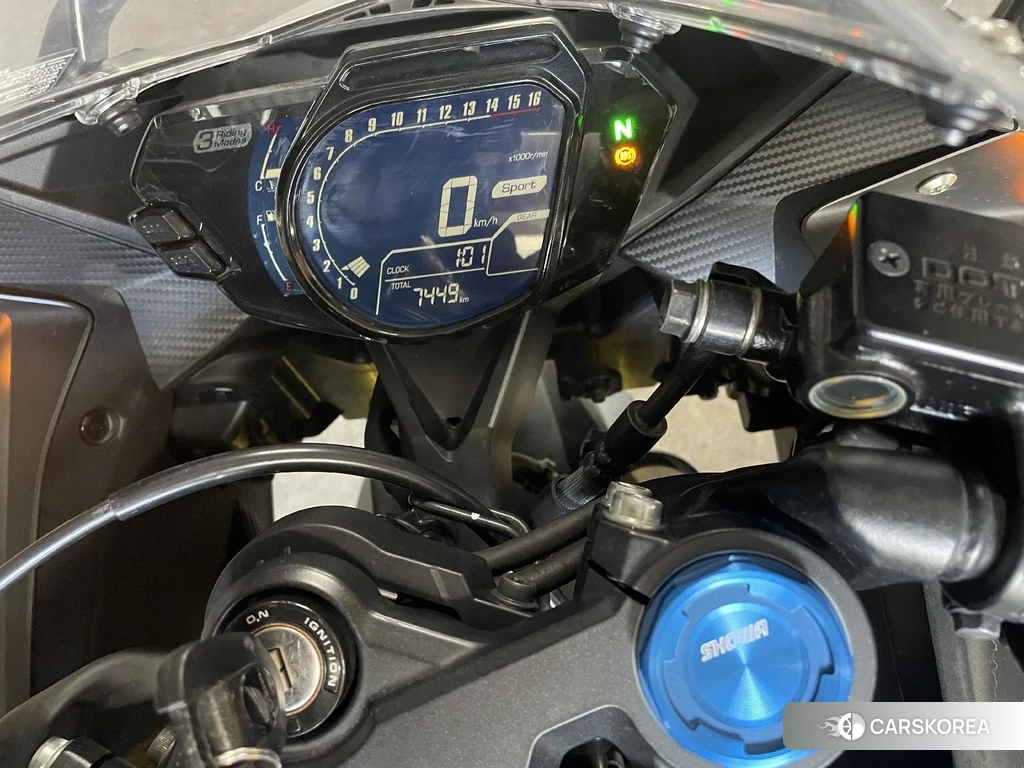 Проданный Honda CBR250RR ABS 2017 из Японии, фото 2