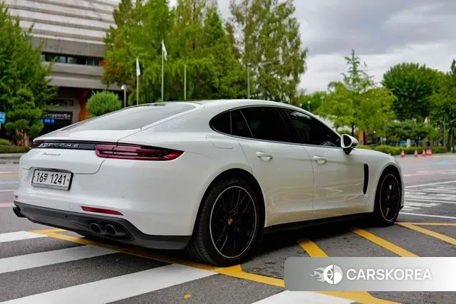 Porsche Panamera (971) 2018 Белый из Кореи, фото 4
