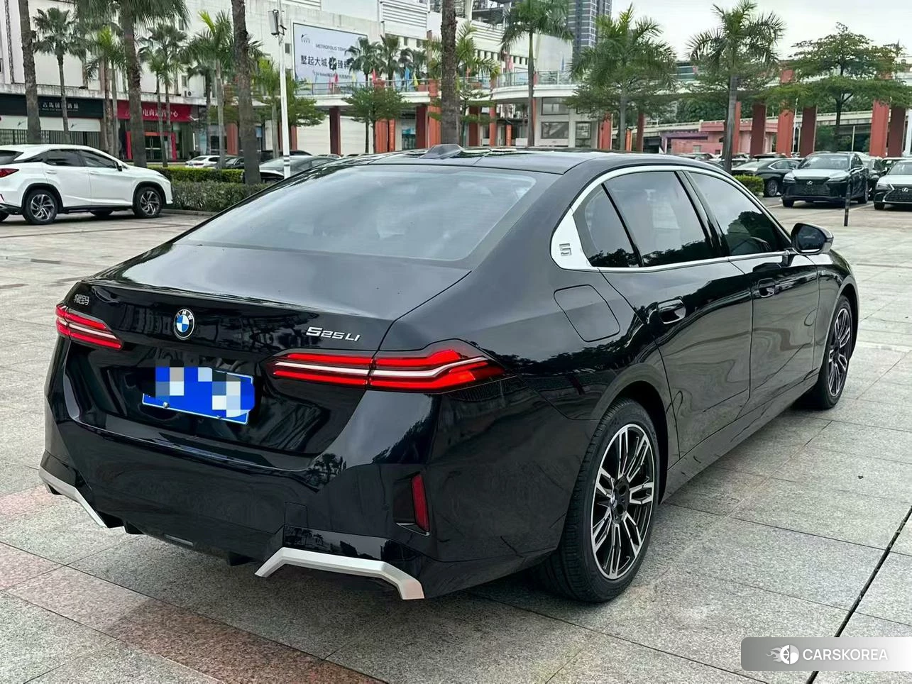 BMW 5 series 2025 Черный из Китая, фото 2