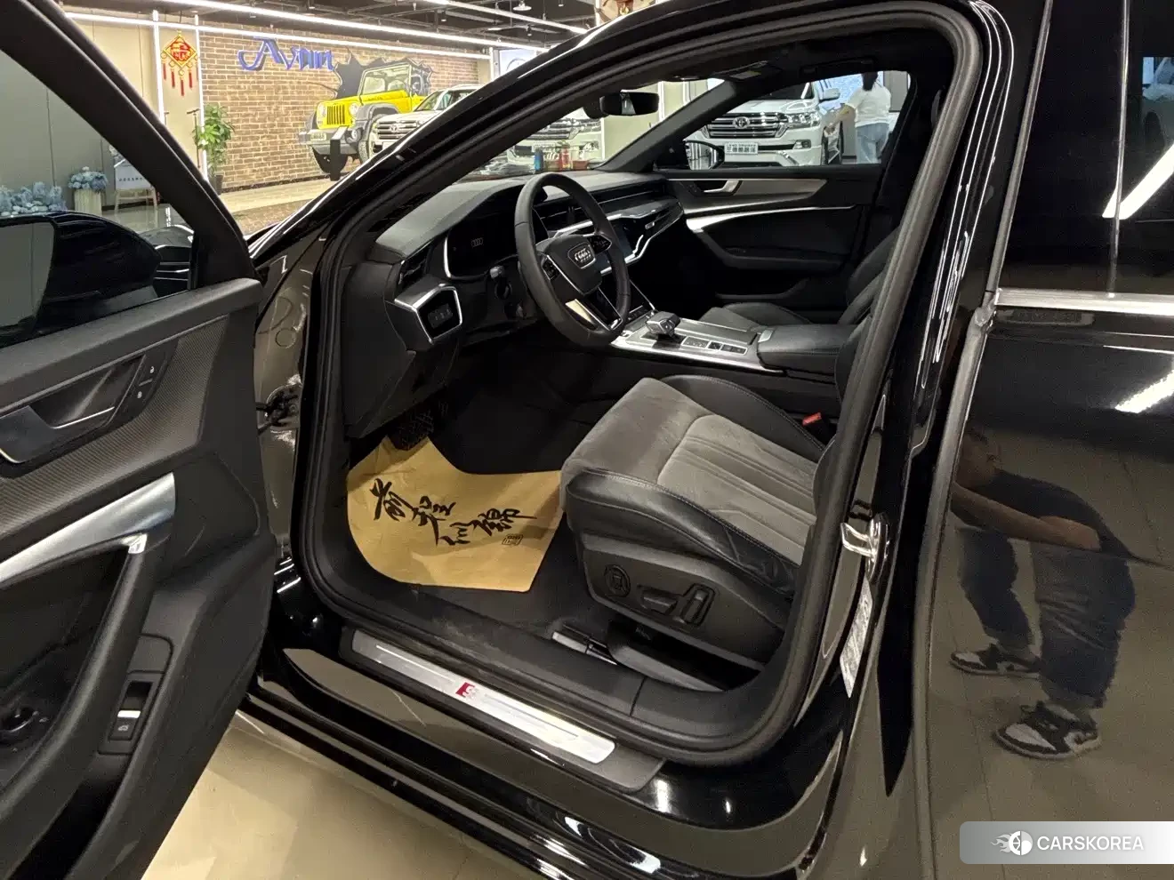 Audi A6L id 4545873 из Китая 12