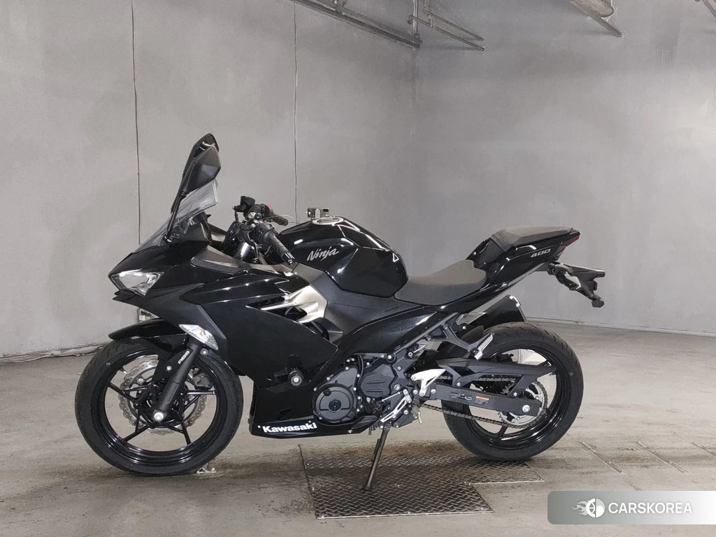 Проданный Kawasaki NINJA 400 2018 из Японии, фото 2