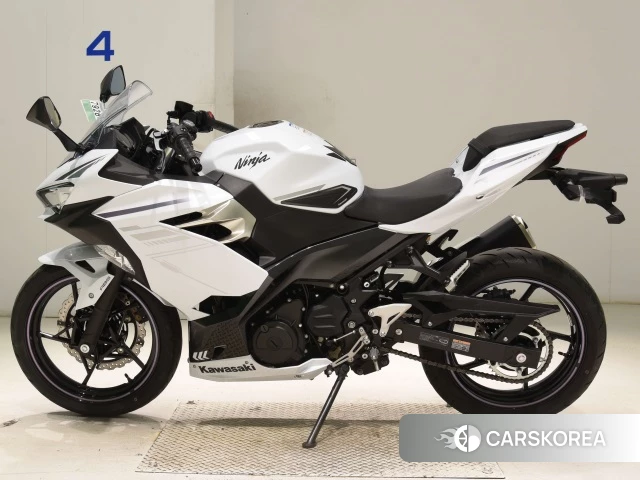 Проданный Kawasaki NINJA 400 2023 из Японии