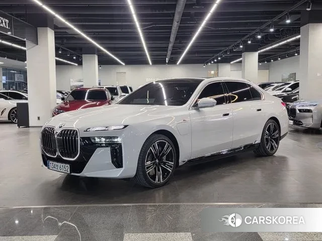 BMW 7 Series (G70) 2024 Белый из Кореи, фото 2