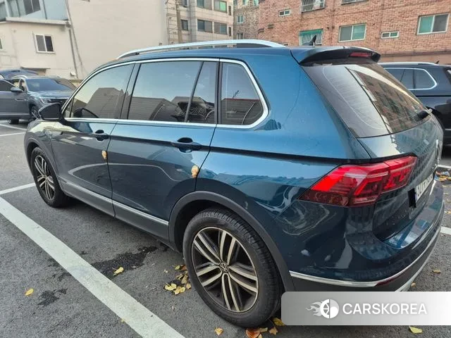 Volkswagen Tiguan second Generation 2024 Синий из Кореи, фото 2