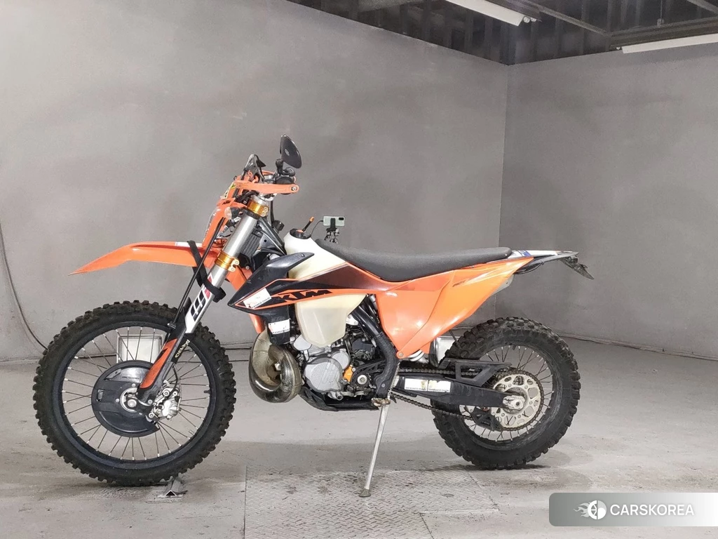 Проданный KTM 250EXC SIXDAYS TPI 2020 из Японии, фото 2