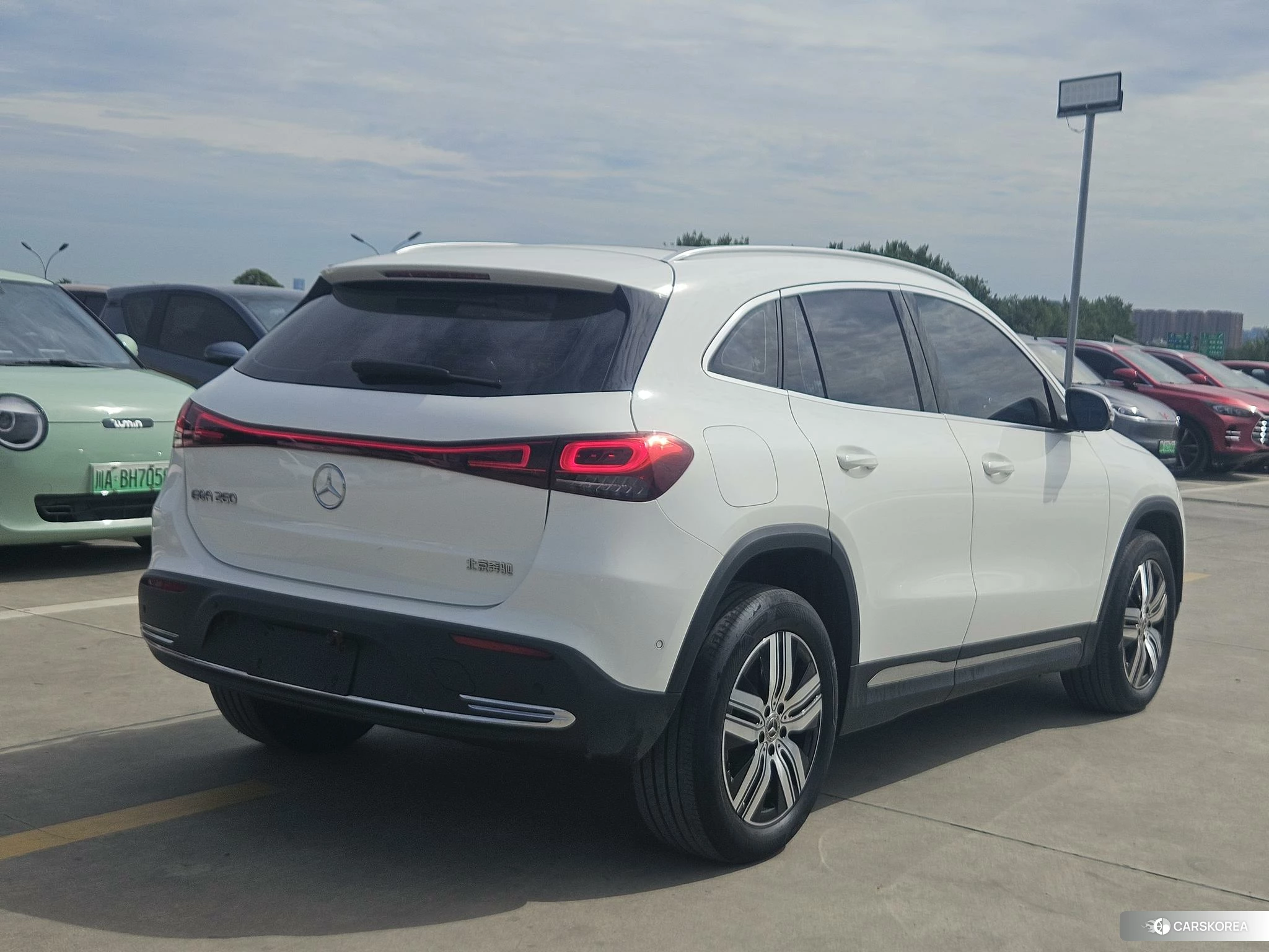 Mercedes-Benz EQA 2022 Белый из Китая, фото 2