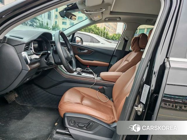 Audi Q7 2024 Черный из Китая, фото 6