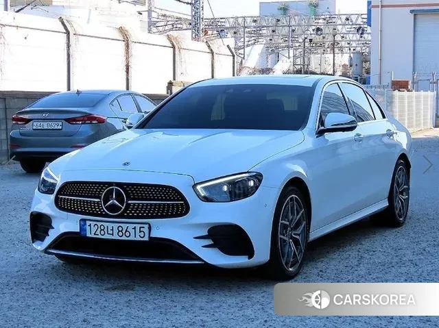 Mercedes-Benz E-Class W213 2022 Белый из Кореи, фото 2