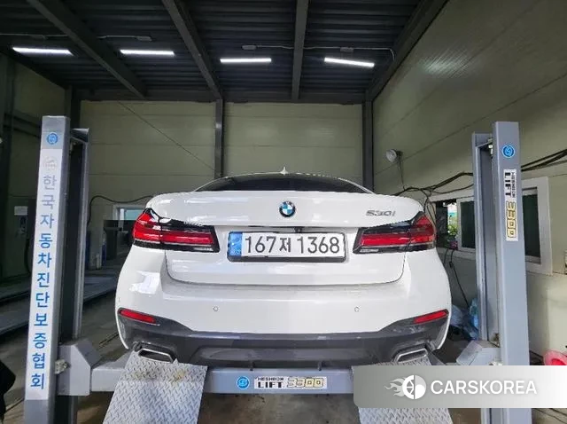 BMW 5 Series (G30) 2022 Белый из Кореи, фото 5