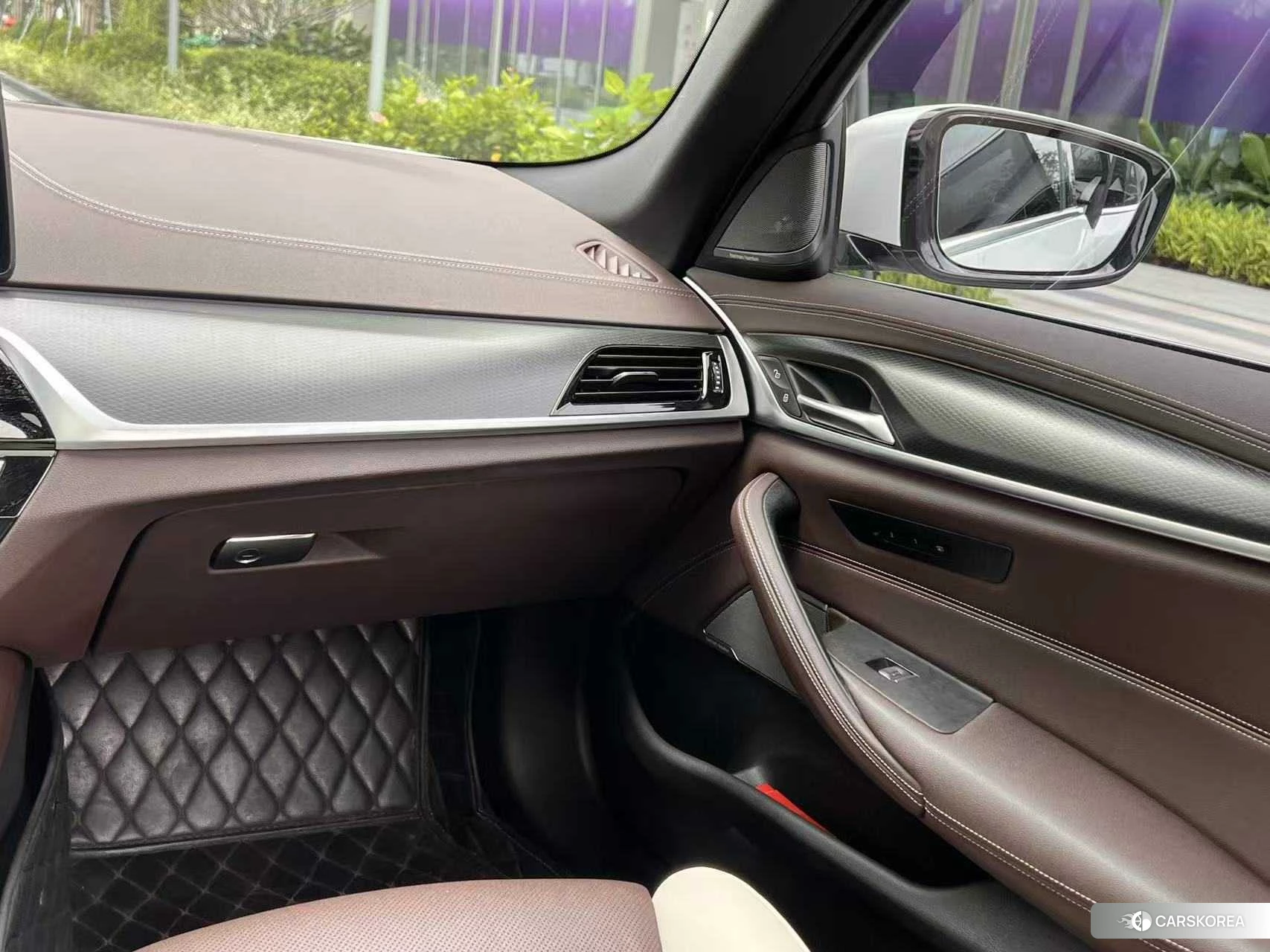 BMW 5 series PHEV id 4420925 из Китая 8