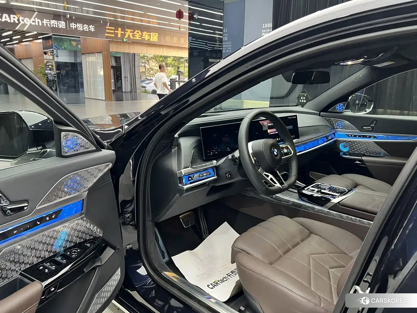 BMW 7 series 2024 Черный из Китая, фото 4
