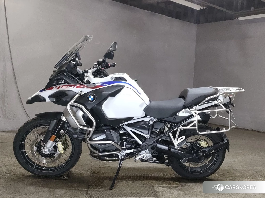 Проданный BMW R1250GS ADVENTURE 2023 из Японии