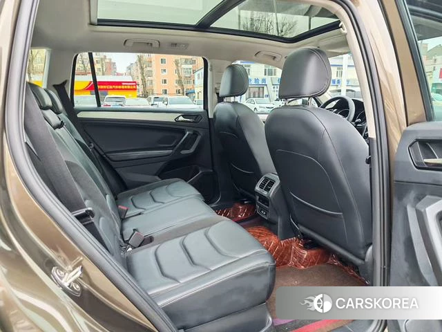 Volkswagen Tiguan L 2018 Коричневый из Китая, фото 2