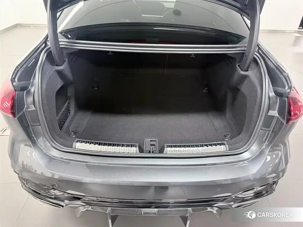 Audi A5L 2025 Silver/gray из Китая, фото 2