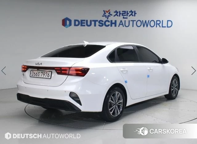 Kia The New K3 2nd generation 2021 Белый из Кореи, фото 2
