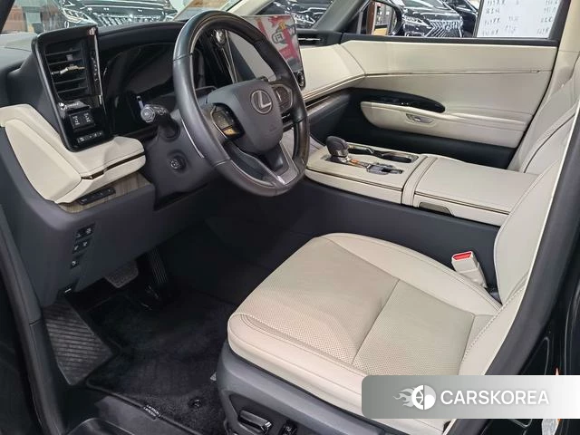 Lexus LM id 4278585 из Китая 9