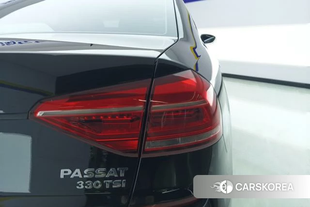 Volkswagen Passat id 4213576 из Китая 9