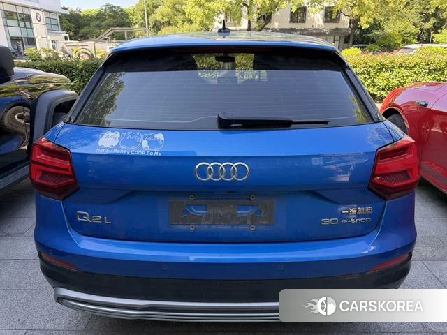 Audi Q2L e-tron 2021 Синий из Китая, фото 2