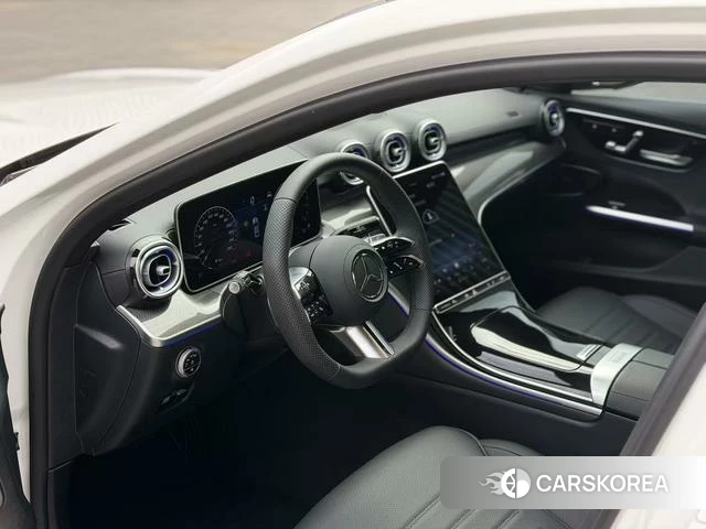 Mercedes-Benz Class C 2025 Белый из Китая, фото 2