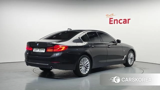 BMW 5 Series (G30) id 3801826 из Кореи 12