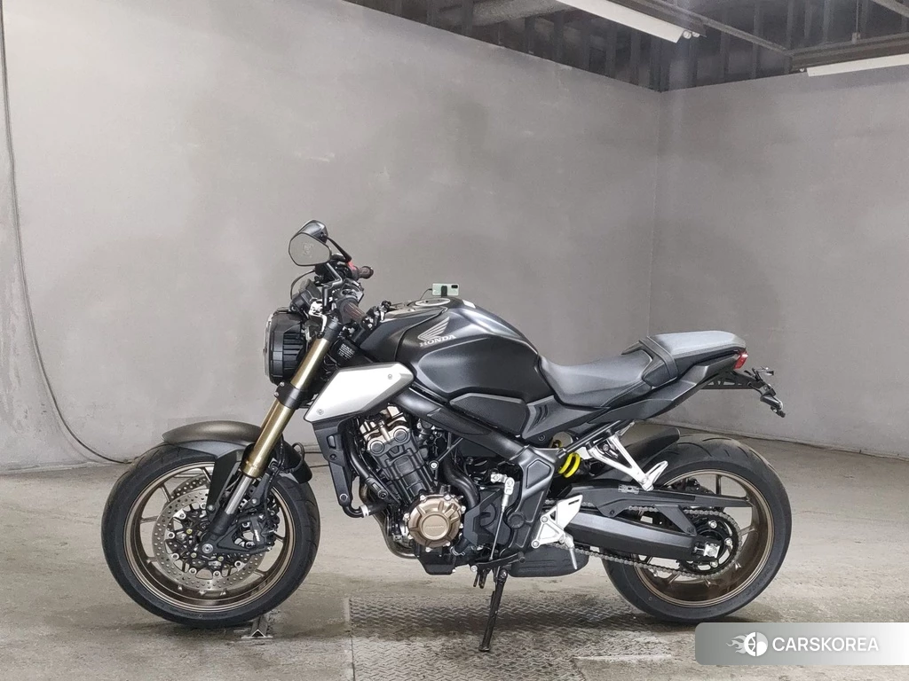 Проданный Honda CB650R 2022 из Японии, фото 2