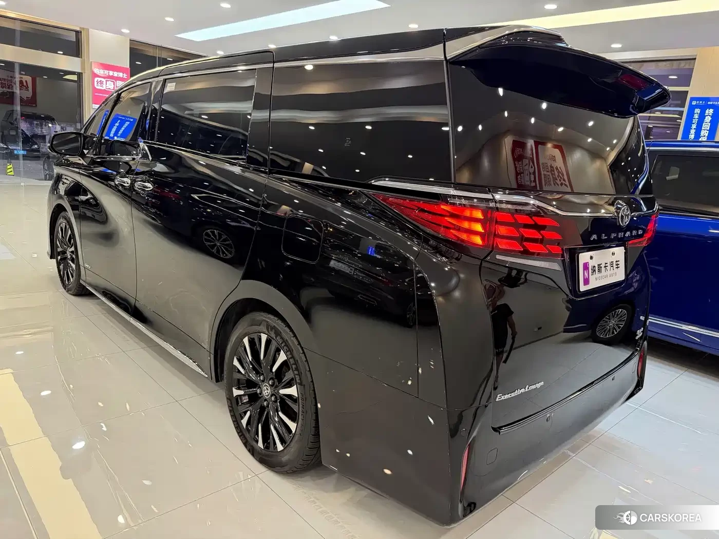 Toyota Elfa id 4686215 из Китая 11