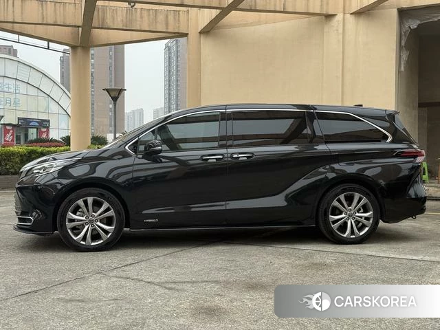 Toyota Saina id 4211736 из Китая 8