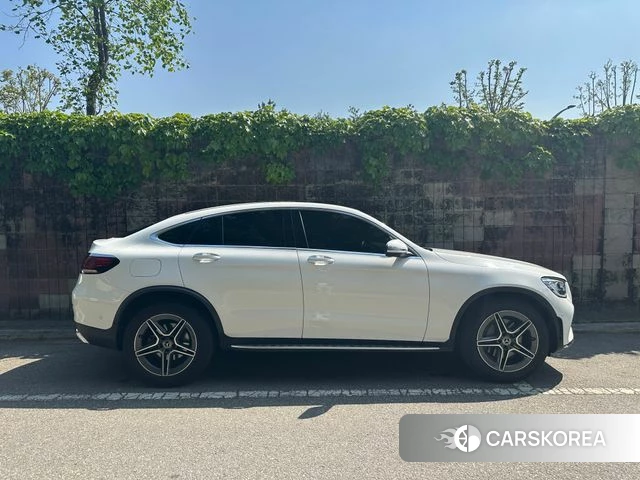 Mercedes-Benz GLC-Class X253 2023 Белый из Кореи, фото 2
