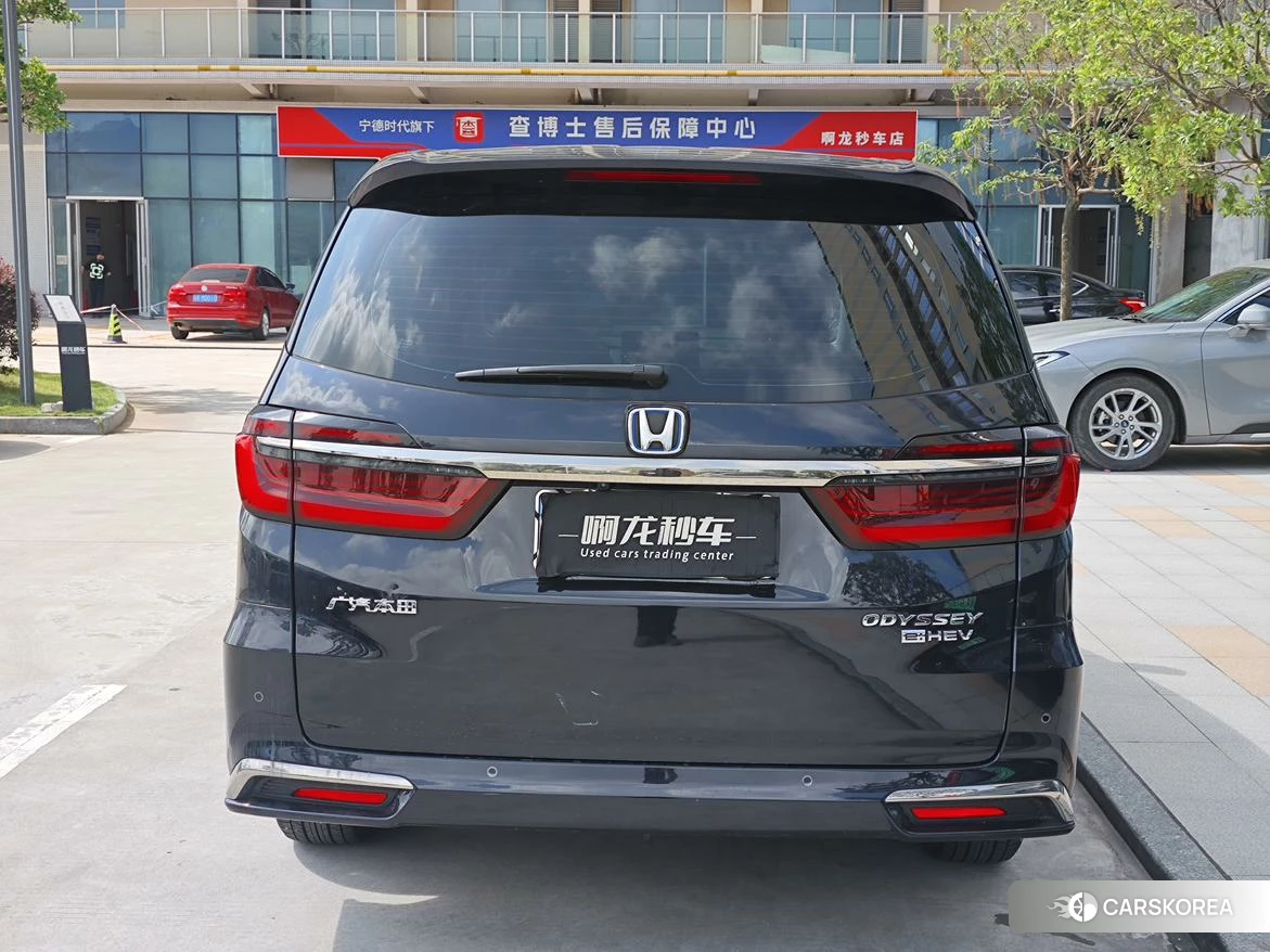 Honda Odyssey 2021 Синий из Китая, фото 2