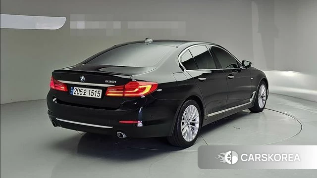 BMW 5 Series (G30) id 4285444 из Кореи 12