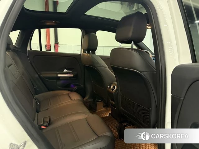 Mercedes-Benz GLA 2021 Белый из Китая, фото 2