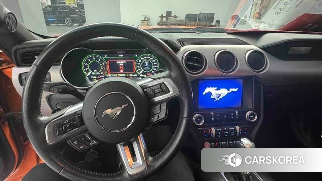 Ford Mustang 2022 Оранжевый из Китая, фото 2