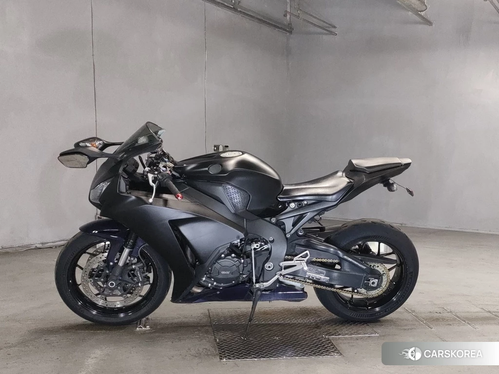 Проданный Honda CBR1000RR 2013 из Японии, фото 2