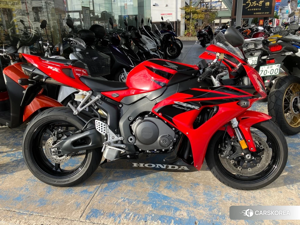 Проданный Honda CBR1000RR 2011 из Японии